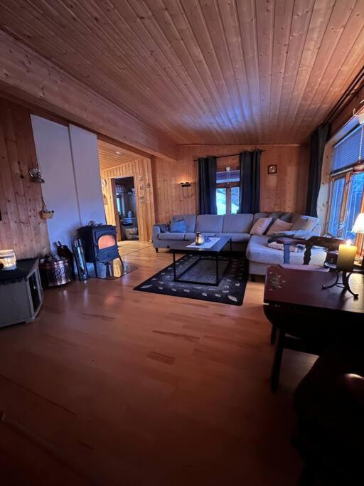 Cozy And Spacious Cabin Svensby Zewnętrze zdjęcie